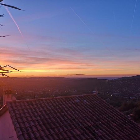 Vue Mer, Au Calme, Avec Jardin ! Spéracèdes Exterior foto